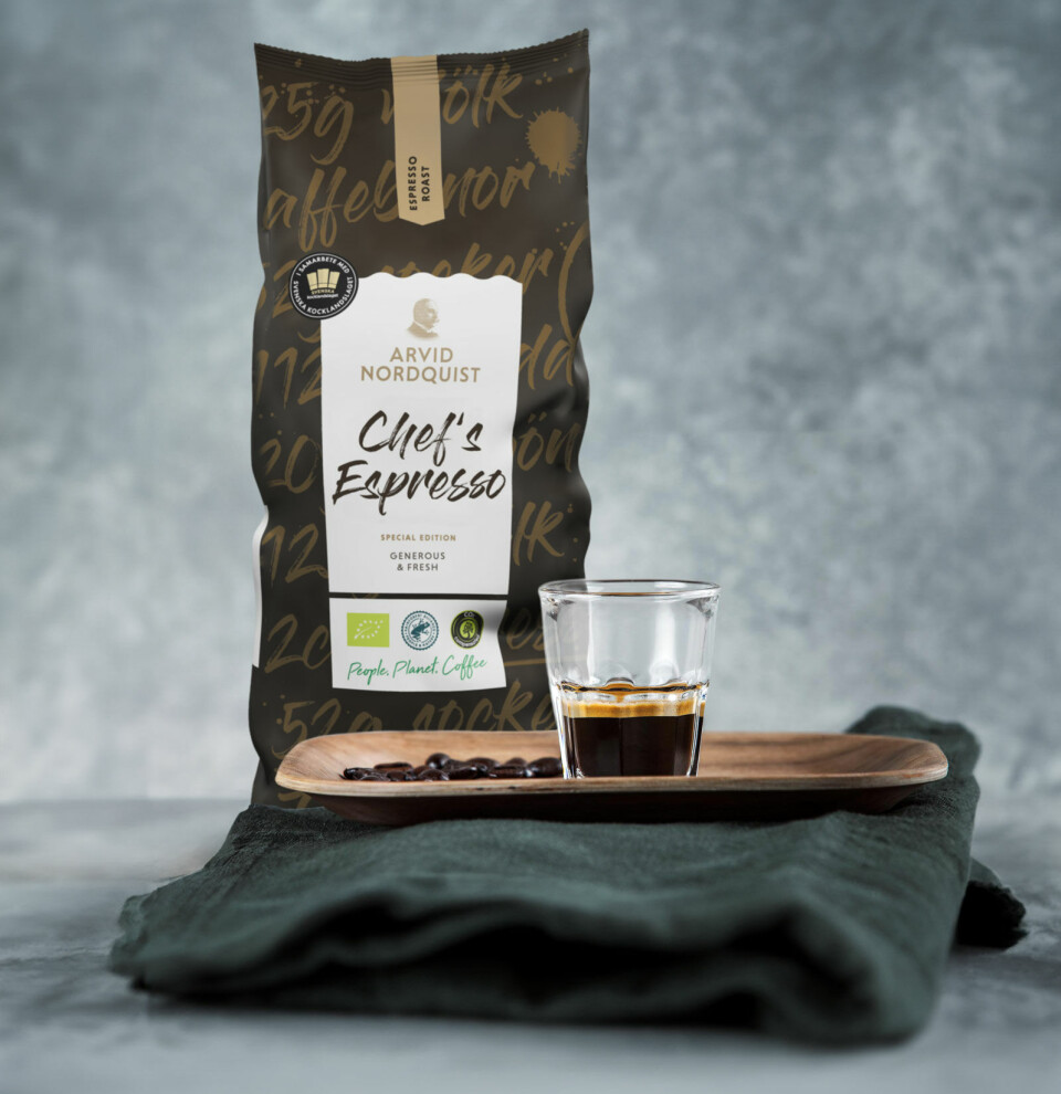 Kaffen som passer like godt i koppen som på menyen bilde av kaffebønne-pose med chefs espresso