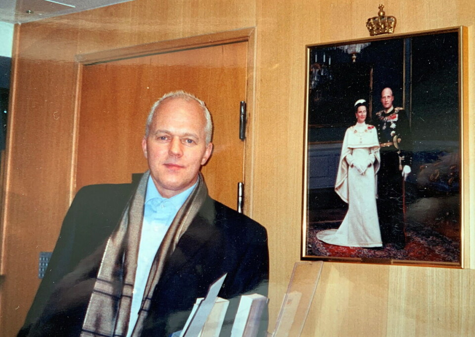 PR-strateg Bjørn B Jacobsen, som har skrevet denne kommentaren, laget PR- og mediaopplegget for ett av reklamebyråene som ble invitert til byråkonkurranse av Trondheim kommune, i forbindelse med bryllupet mellom Märtha og Ari i mai 2002. Bildet av BjørnB er fra ett av møtene i Trondheim for 23 år siden. PR-strateg Bjørn B Jacobsen, som har skrevet denne kommentaren, laget PR- og mediaopplegget for ett av reklamebyråene som ble invitert til byråkonkurranse av Trondheim kommune, i forbindelse med bryllupet mellom Märtha og Ari i mai 2002. Bildet av BjørnB er fra ett av møtene i Trondheim i 2000.