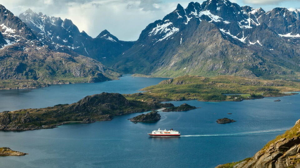 Hurtigrutens MS Richard With i Raftsundet. Hurtigrutens MS Richard With i Raftsundet.