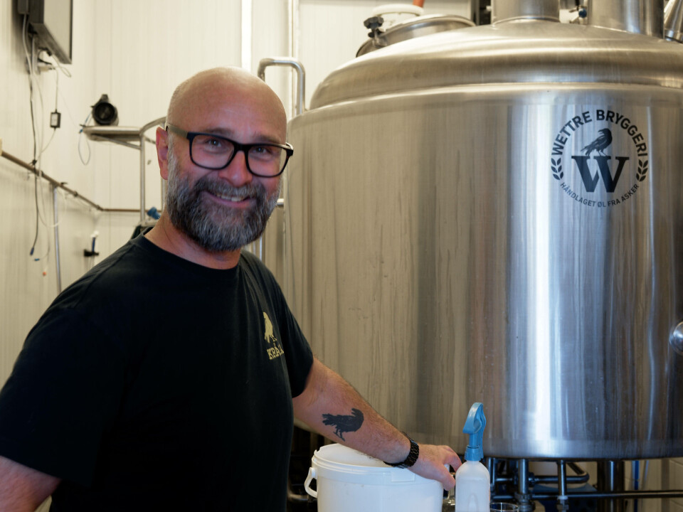 Da korntørken ramlet ned, tok Hans Ellef T. Wettre i bruk lokalene til brygging. Da korntørken ramlet ned, tok Hans Ellef T. Wettre i bruk lokalene til brygging.