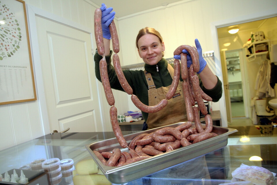 Astrid Regine Nässlander, som har skrevet «Elg – en kokebok», driver også Høst matverksted i Steigen. Astrid Regine Nässlander, som har skrevet «Elg – en kokebok», driver også Høst matverksted i Steigen.