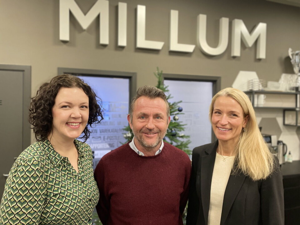Fra venstre Ann-Karin Istad (nordisk salgsdirektør), Knut Øksby (forretningsutvikler) og Tiril Zelow Bliksmark (markedsdirektør) Administrerende direktør Bjørn Anskau var syk da bildet ble tatt. Fra venstre Ann-Karin Istad (nordisk salgsdirektør), Knut Øksby (forretningsutvikler) og Tiril Zelow Bliksmark (markedsdirektør) Administrerende direktør Bjørn Anskau var syk da bildet ble tatt.