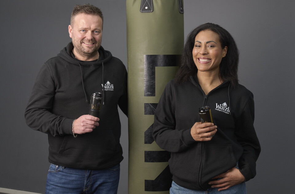 Det norske produktet Waizli Intelligent Energizer ble presentert på Umami Arena. Cecilie Brækhus og Camille Herrem er ambassadører for produktet. Det norske produktet Waizli Intelligent Energizer ble presentert på Umami Arena. Cecilie Brækhus og Camille Herrem er ambassadører for produktet.