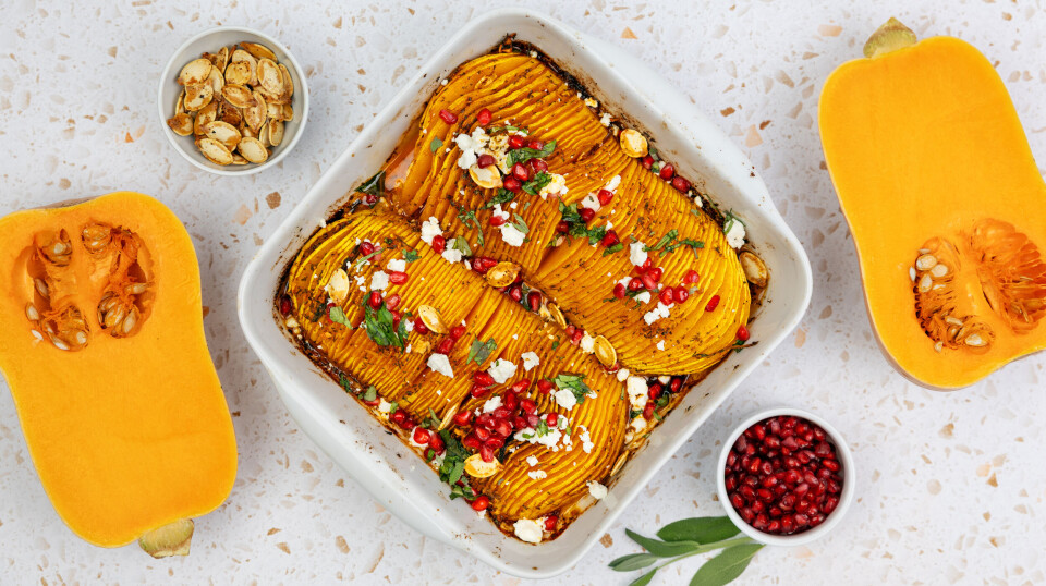 Hasselback-gresskar av butrenutgresskar. Oppskrift får du på frukt.no. Hasselback-gresskar av butrenutgresskar. Oppskrift får du på frukt.no.