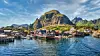 Å Rorbuer ligger aller ytterst i Lofoten, hvis du følger E10.