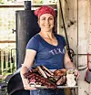 Angela Taliaferro, eier av BBQ-Shop, kommer fra grillstaten Texas i USA, og skal delta på Umami Arena 2027.