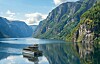 Illustrasjon av en av Brim Explorers to nye helelektriske, høyhastighetstrimaraner, som er under bygging ved Herde Kompositt.