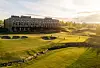 Lily Country Club ligger like ved E6 på Kløfta.