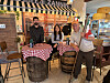 Mamma Pizza drives av tre søsknene Alice, Davide og Luca Zannini.