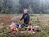 Villmarkskokken Svein Jæger Hansen gir ut sin tredje kokebok, «Jæger Hansens Villmarkskjøkken».