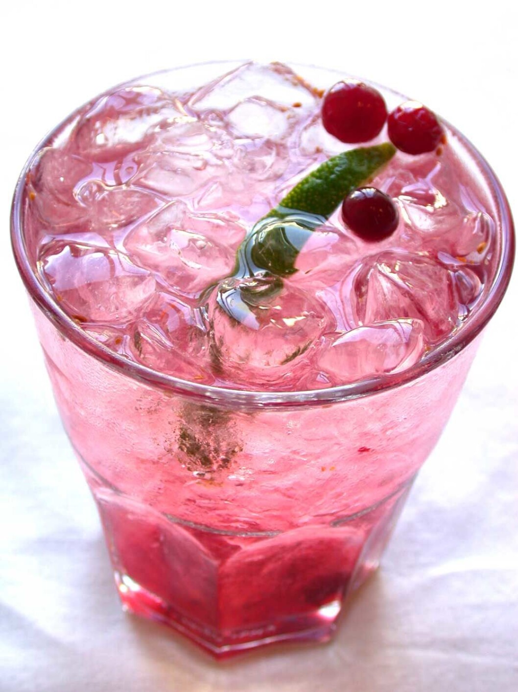 kontinentalbar_Strawberry kontinentalbar_Strawberry