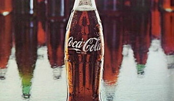 100 år med den ikoniske Cola-flasken