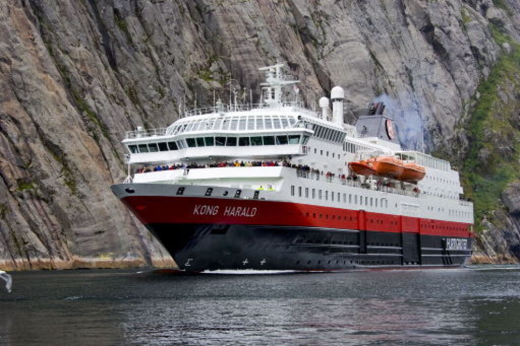 HurtigrutenKongHaraldTrollfjorden HurtigrutenKongHaraldTrollfjorden