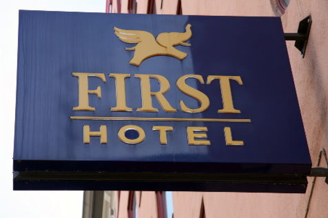 First Hotel logo First Hotel logo