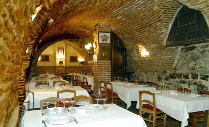Inne i den eldste delen av restaurant El Botin. (Foto: Morten Holt) Inne i den eldste delen av restaurant El Botin. (Foto: Morten Holt)