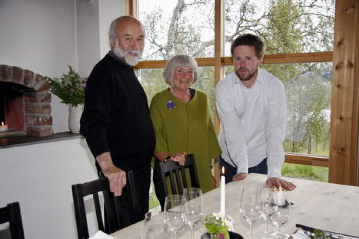 Odd (fra venstre), Karoline og Vegard Stormo i restauranten. (Foto: Morten Holt) Odd (fra venstre), Karoline og Vegard Stormo i restauranten. (Foto: Morten Holt)