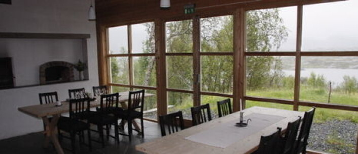 Utsikt fra restauranten på Tinja Fjellgård. (Foto: Morten Holt) Utsikt fra restauranten på Tinja Fjellgård. (Foto: Morten Holt)