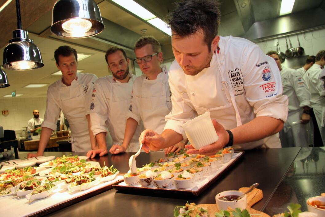 Christopher W. Davidsen er blant favorittene i Bocuse d'Or Europe i Ungarn i mai 2016. (Foto: Morten Holt) Christopher W. Davidsen er blant favorittene i Bocuse d'Or Europe i Ungarn i mai 2016. (Foto: Morten Holt)