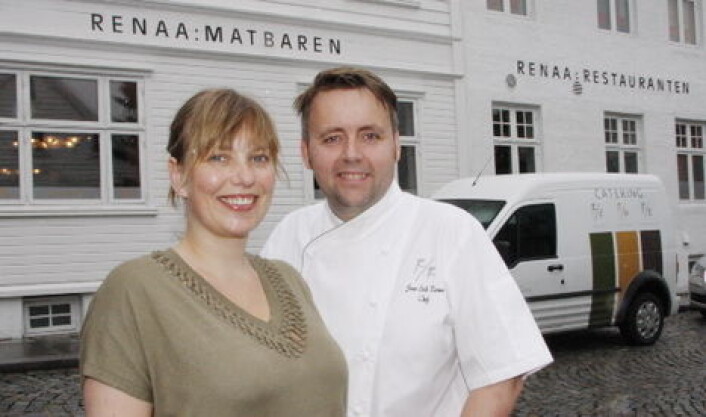 Torill og Sven Erik Renaa utenfor restaurantlokalet i Stavanger. (Arkivfoto: Morten Holt) Torill og Sven Erik Renaa utenfor restaurantlokalet i Stavanger. (Arkivfoto: Morten Holt)