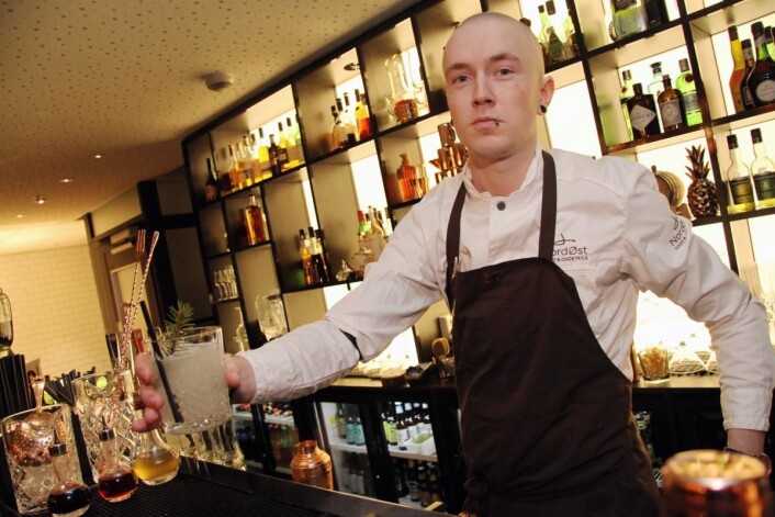 Øyvind Lindgjerdet er barsjef på NordØst Food & Cocktails i Trondheim. (Foto: Morten Holt) Øyvind Lindgjerdet er barsjef på NordØst Food & Cocktails i Trondheim. (Foto: Morten Holt)