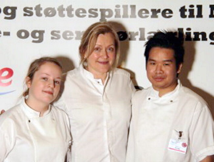 Heidi Bjerkan med lærlinger. (Foto: NKL) Heidi Bjerkan med lærlinger. (Foto: NKL)