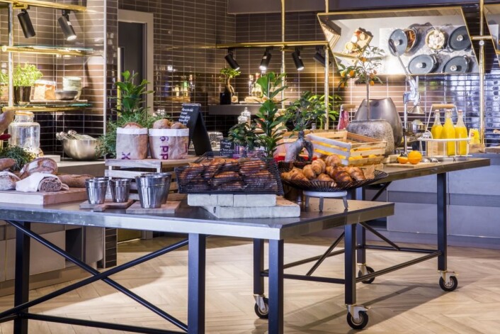 Fra frokostsalen på Radisson Blu i Bodø. Fra frokostsalen på Radisson Blu i Bodø.