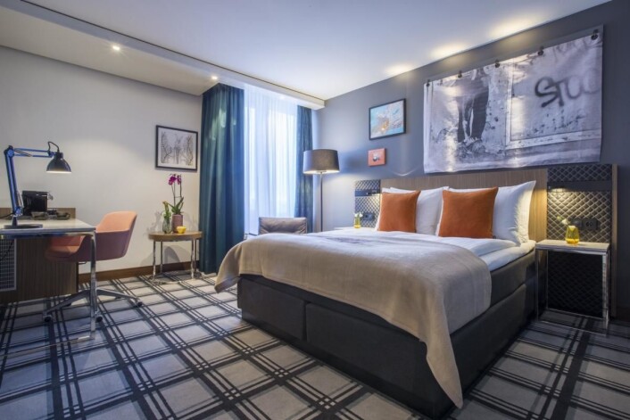 Hotellet har totalt 191 gjesterom og 18 møte- og konferanselokaler. Hotellet har totalt 191 gjesterom og 18 møte- og konferanselokaler.