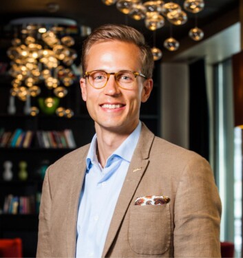 Finske Tomi Meriläinen overtar styringen på et av Oslos landemerker, Radisson Blu Scandinavia Hotel. Finske Tomi Meriläinen overtar styringen på et av Oslos landemerker, Radisson Blu Scandinavia Hotel.