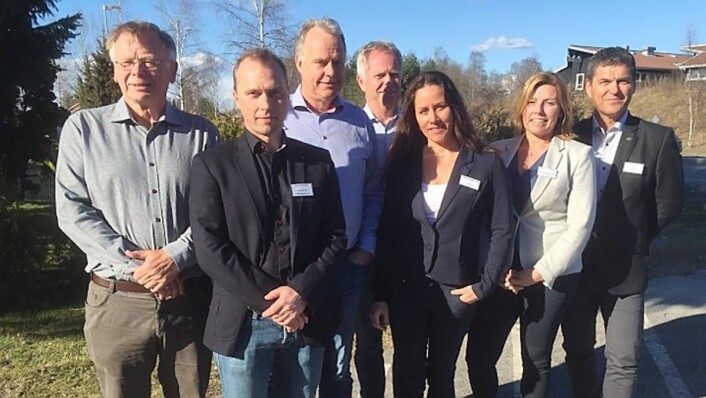 BFSN-styret i 2016: Fra venstre daglig leder Arne Dalseng, styreleder Brede Hemma, styrerepresentantene Tore Engebakken, Geir Pedersen (Norrøna Storkjøkken AS), Lene Gabrielsen, Marita Hjermstad Løhren (Foodtech Interiør og Storkjøkken AS) og Henning Brun (Ecolab AS). (Foto: Privat) BFSN-styret i 2016: Fra venstre daglig leder Arne Dalseng, styreleder Brede Hemma, styrerepresentantene Tore Engebakken, Geir Pedersen (Norrøna Storkjøkken AS), Lene Gabrielsen, Marita Hjermstad Løhren (Foodtech Interiør og Storkjøkken AS) og Henning Brun (Ecolab AS). (Foto: Privat)