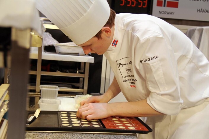 Commis Håvard Werkland i aksjon. (Foto: Morten Holt) Commis Håvard Werkland i aksjon. (Foto: Morten Holt)