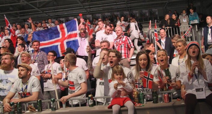 Norske fans og familie støttet opp. (Foto: Morten Holt) Norske fans og familie støttet opp. (Foto: Morten Holt)