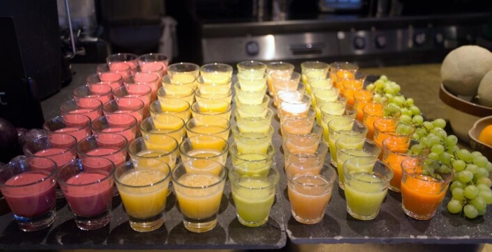 Scandic Ishavshotels juice- og fruktshotstasjon. (Foto: Scandic Ishavshotel) Scandic Ishavshotels juice- og fruktshotstasjon. (Foto: Scandic Ishavshotel)