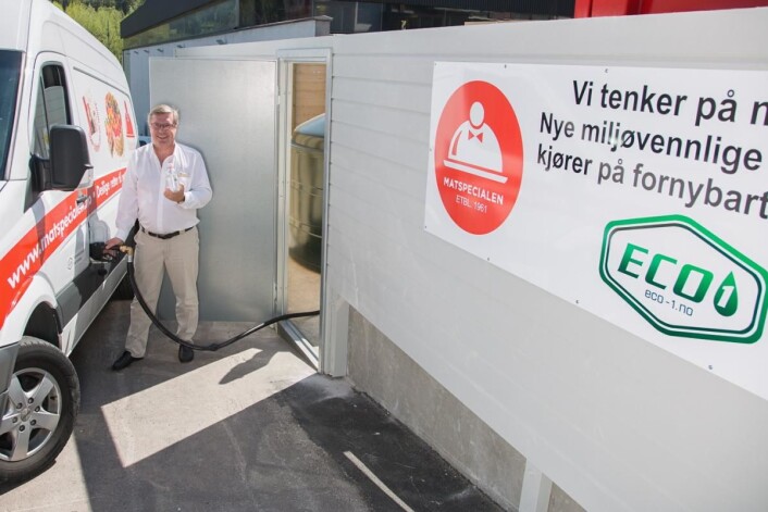 Alle bilene til Matspecialen går nå på fornybart drivstoff, melder daglig leder Jan Nielsen. Alle bilene til Matspecialen går nå på fornybart drivstoff, melder daglig leder Jan Nielsen.