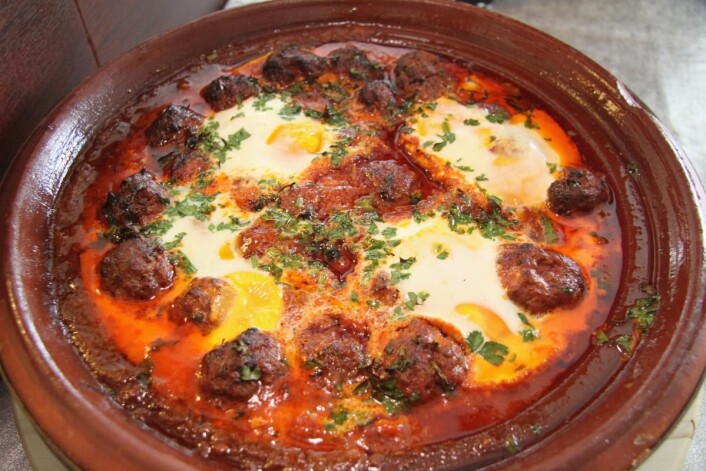 Tajin Kofta (marokkanske kjøttboller i tomatsaus). (Foto: Morten Holt) Tajin Kofta (marokkanske kjøttboller i tomatsaus). (Foto: Morten Holt)