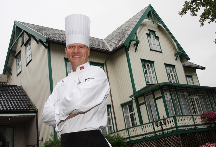 Svein Jæger Hansen er ikke bare kjøkkensjef på Scandic Meyergården i Mo i Rana. Han har også gått i bresjen for en rekke andre produkter. (Foto: Morten Holt) Svein Jæger Hansen er ikke bare kjøkkensjef på Scandic Meyergården i Mo i Rana. Han har også gått i bresjen for en rekke andre produkter. (Foto: Morten Holt)