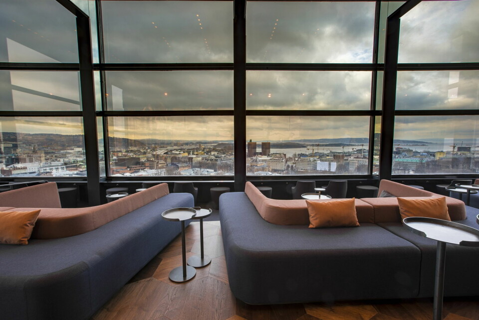 Snøhetta har designet nye Summit Bar som gir  gjestene spektakulær utsikt over Oslo.