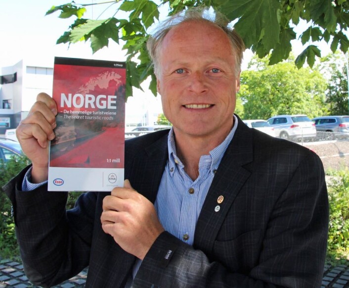 Børre Skiaker i KNA. Børre Skiaker i KNA.