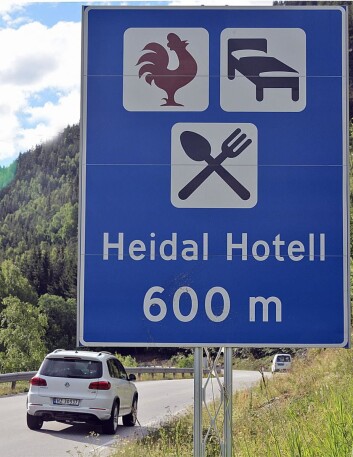 Mer trafikksikkert med god skilting. (Foto:Hanen) Mer trafikksikkert med god skilting. (Foto:Hanen)