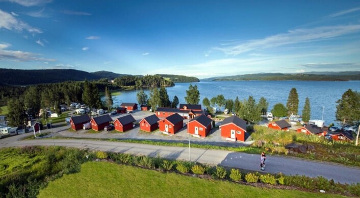 Føllingstua Camping ved Snåsavatnet like nord for Steinkjer. (Foto: Bedriften) Føllingstua Camping ved Snåsavatnet like nord for Steinkjer. (Foto: Bedriften)