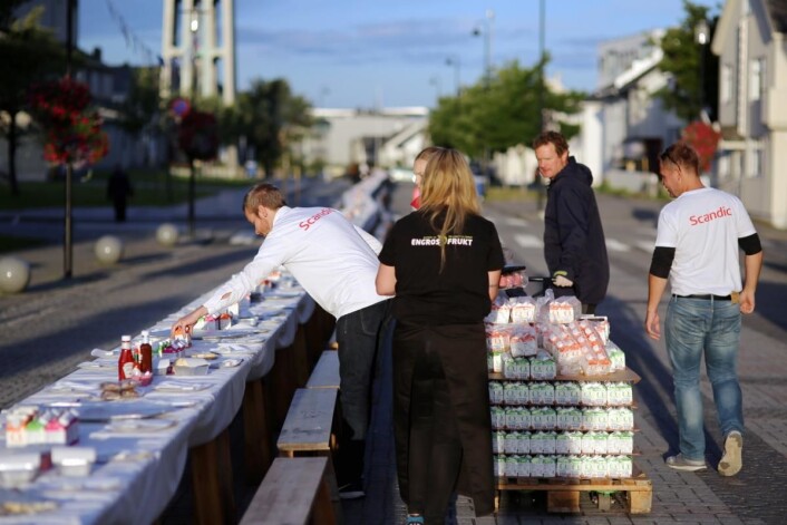 Det var mange som hjalp Scandic med verdensrekorden. (Foto: Scandic Hotels) Det var mange som hjalp Scandic med verdensrekorden. (Foto: Scandic Hotels)