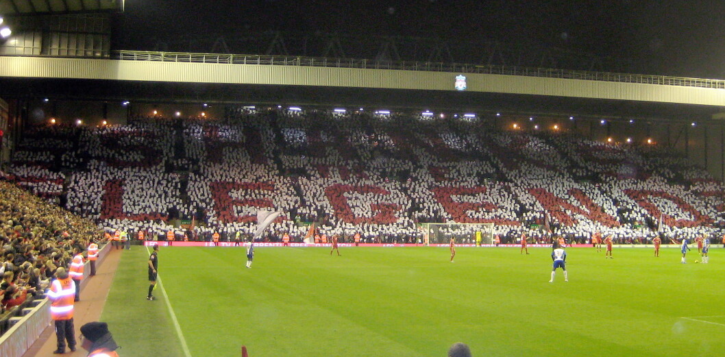 Mange drar til England for å se på fotball. Her fra Anfield. (Illustrasjonsfoto: Morten Holt) Mange drar til England for å se på fotball. Her fra Anfield. (Illustrasjonsfoto: Morten Holt)