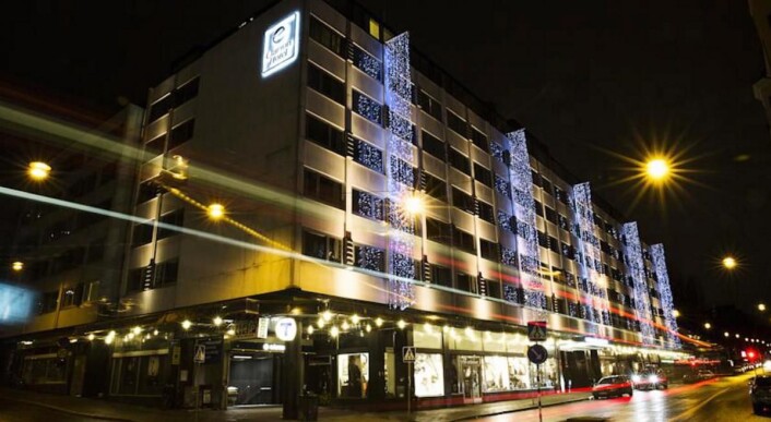 Clarion Hotel Amaranten er det første hotellet i verden der du som gjest får hjelp av en robot. (Foto: Booking.com) Clarion Hotel Amaranten er det første hotellet i verden der du som gjest får hjelp av en robot. (Foto: Booking.com)