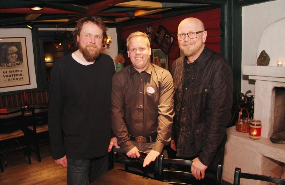 Øyvind Westbyn (30 %, fra venstre), Stian Stegen Hagen (40 %) og Harald Westbyn (30 %) eier driftsselskapet Beitostølen Pizza. (Foto: Morten Holt)