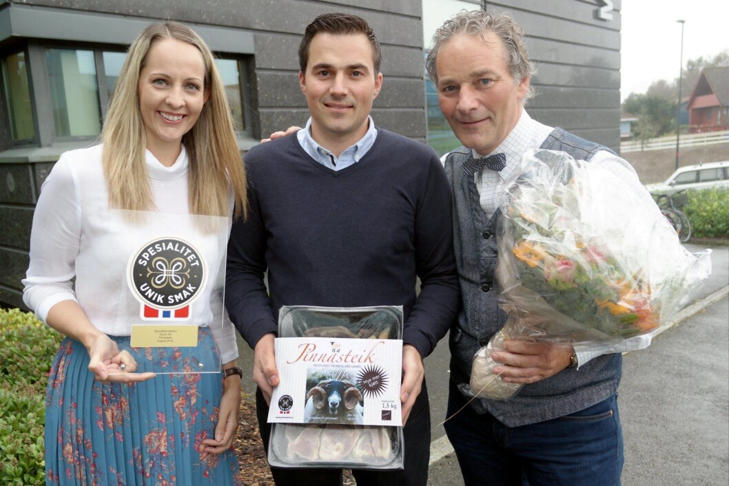 Spesialitet merket til Pinnasteik fra Nyyt. Spesialitet merket til Pinnasteik fra Nyyt.