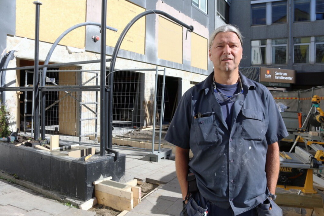 Kjetil O. Småge blir daglig leder for utelivssatsingen Hundholmen Brygghus & Gastropub, som åpner i Bodø i slutten av oktober. (Foto: Mariell Tverrå Løkås, Bodonu.no) Kjetil O. Småge blir daglig leder for utelivssatsingen Hundholmen Brygghus & Gastropub, som åpner i Bodø i slutten av oktober. (Foto: Mariell Tverrå Løkås, Bodonu.no)
