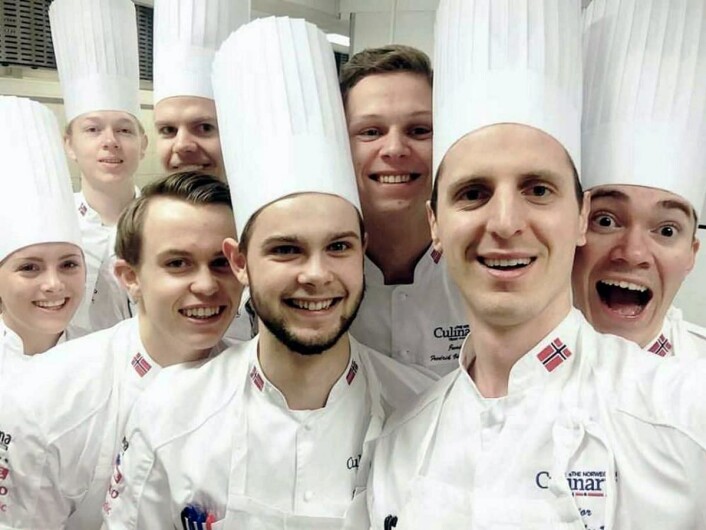 Glade deltakere på det norske juniorlaget, som nå er i aksjon i Erfurt i Tyskland. (Foto: NKL) Glade deltakere på det norske juniorlaget, som nå er i aksjon i Erfurt i Tyskland. (Foto: NKL)