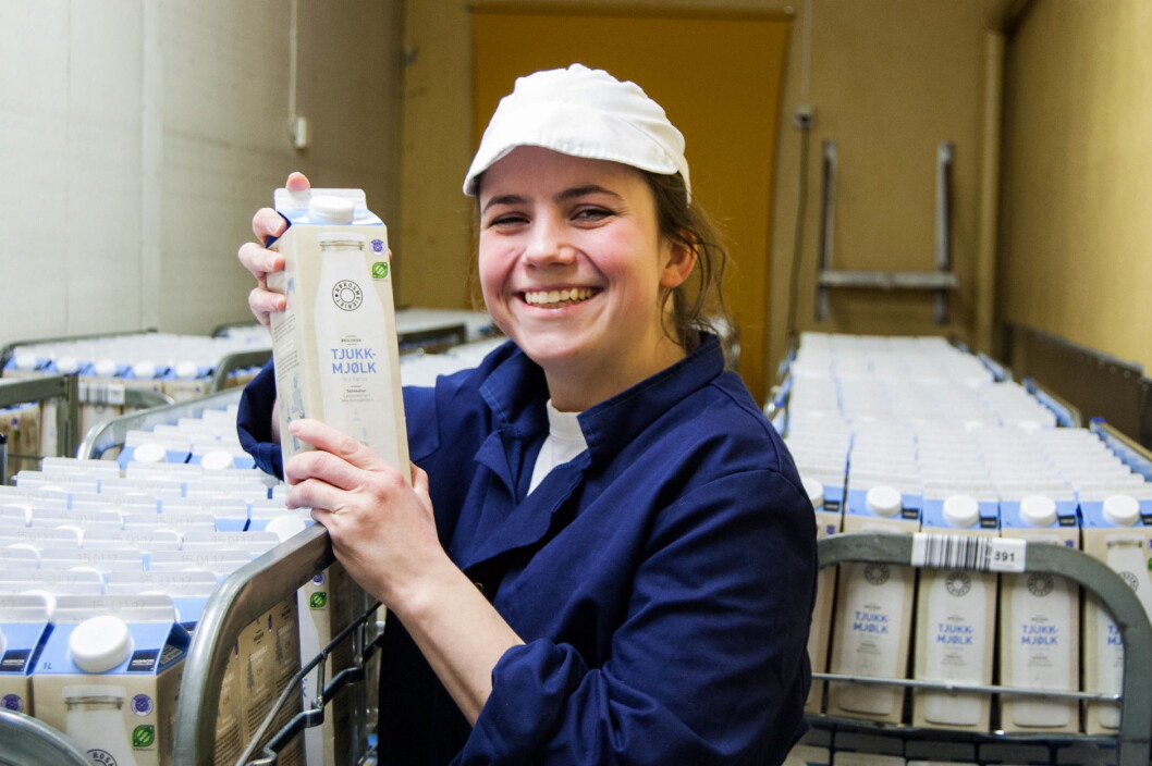 Anne-Mari Langeng med vellykket nyproduksjon av Økologisk Tjukkmjølk fra Røros. Anne-Mari Langeng med vellykket nyproduksjon av Økologisk Tjukkmjølk fra Røros.