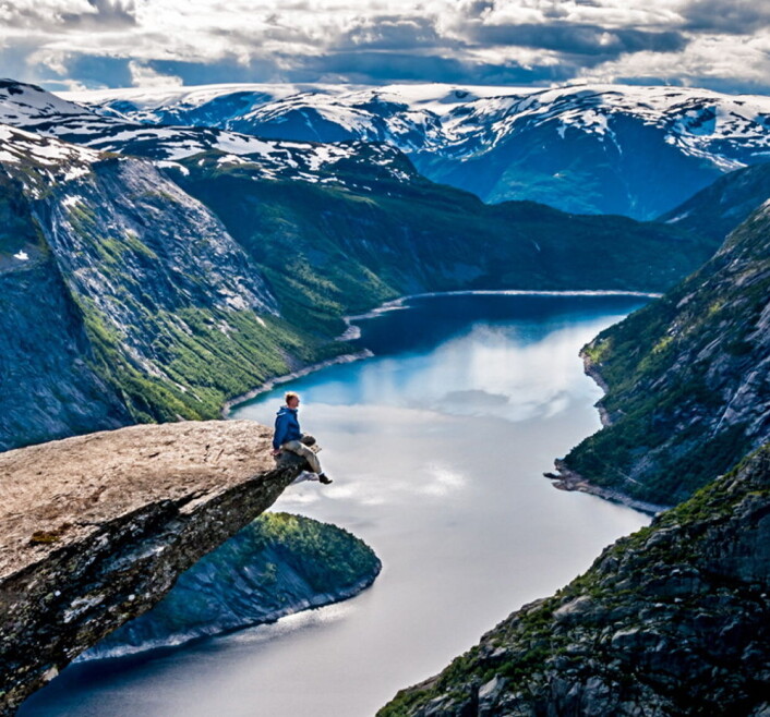 Turen avsluttes med Trolltunga. Turen avsluttes med Trolltunga.