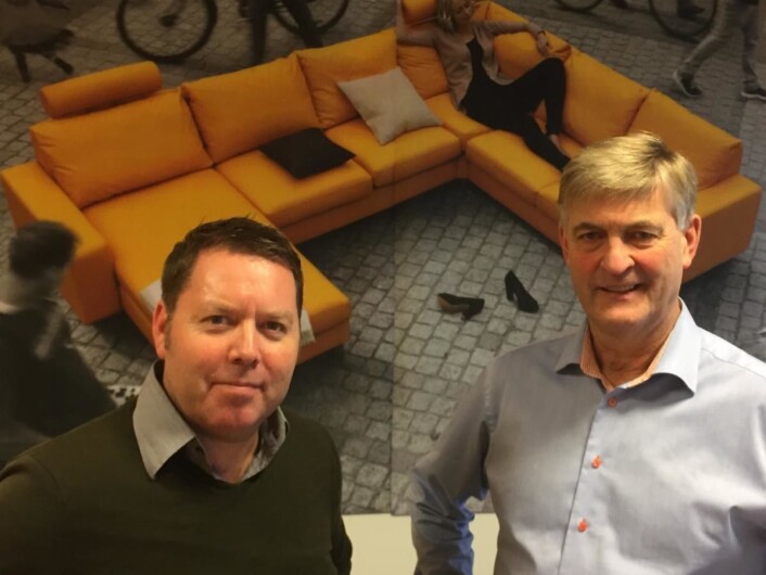 Key Account Manager Hotel i Ekornes Contract AS, Ole Bjørn Roald (til venstrfe) og daglig leder for Ekornes Contract AS, John Terje Drege. Key Account Manager Hotel i Ekornes Contract AS, Ole Bjørn Roald (til venstrfe) og daglig leder for Ekornes Contract AS, John Terje Drege.