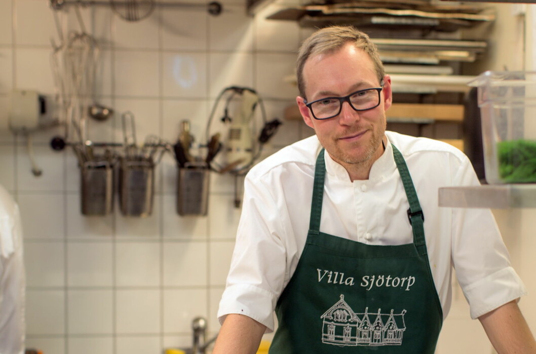 Fredrik Larsson er ny kjøkkensjef på Villa Sjötorp i Bohuslän.